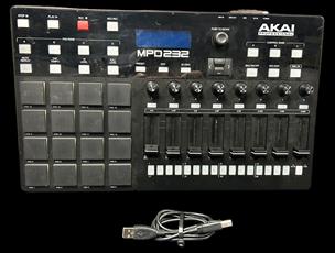 Akai Professional MPD232 Midi Pad Controller with 16 MPC Pads Good